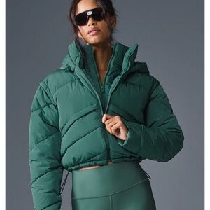 NWOT ALO Yoga Green Puffer Jacket High Collar Quilted
